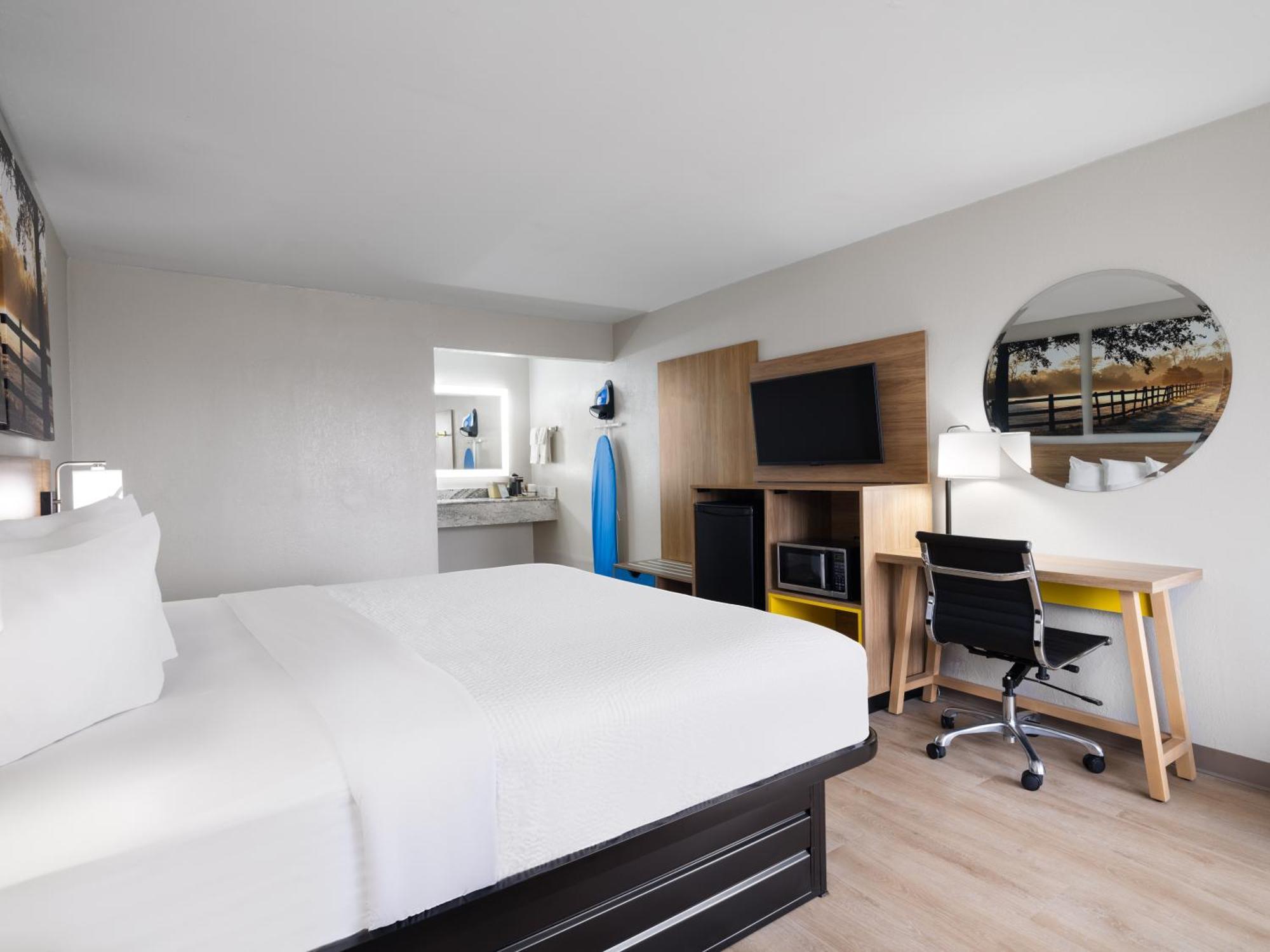 Days-Inn By Wyndham Montgomery I-85 Luaran gambar