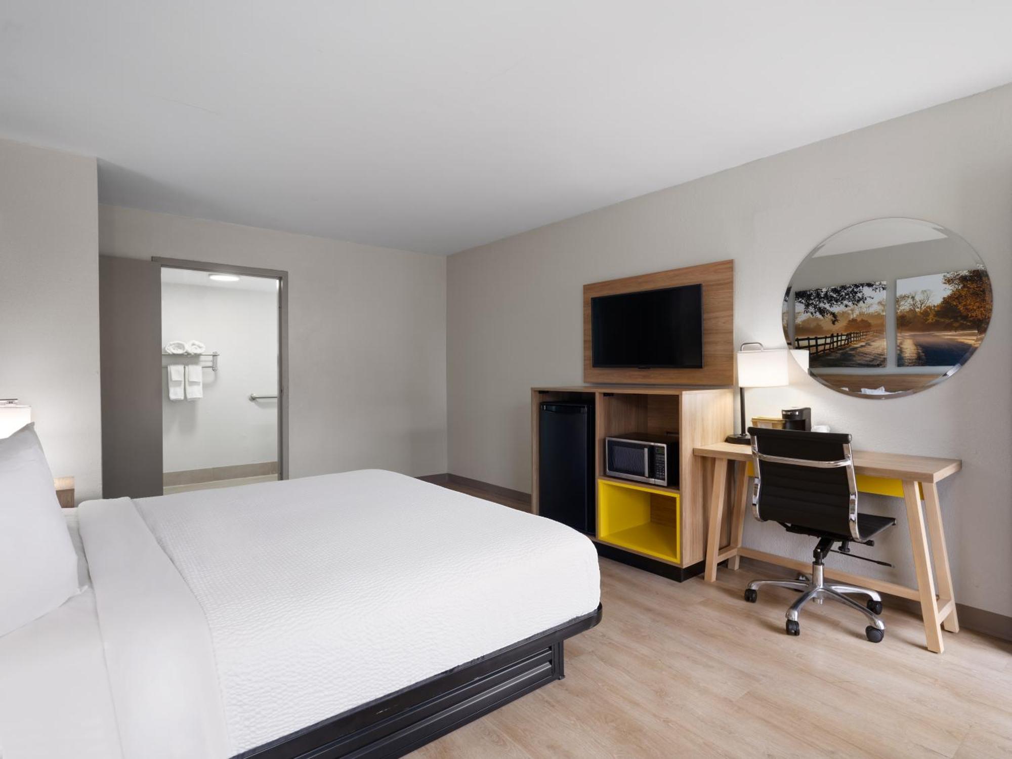 Days-Inn By Wyndham Montgomery I-85 Luaran gambar